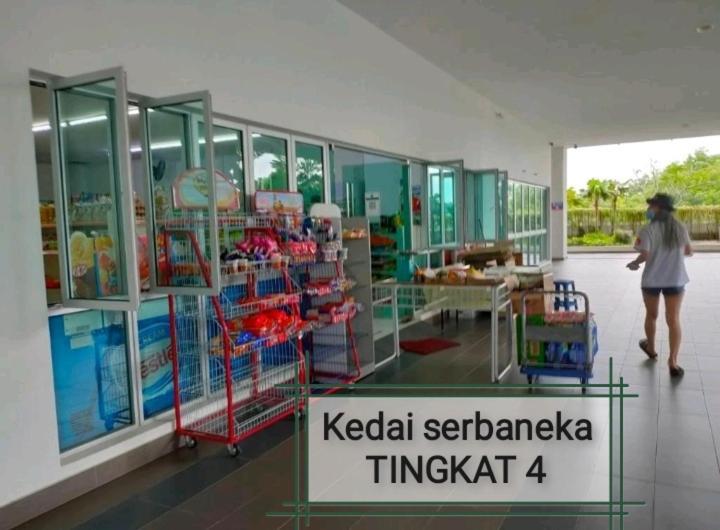 Azin Ramli Studio Seri Kembangan Luaran gambar