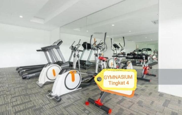 Azin Ramli Studio Seri Kembangan Luaran gambar