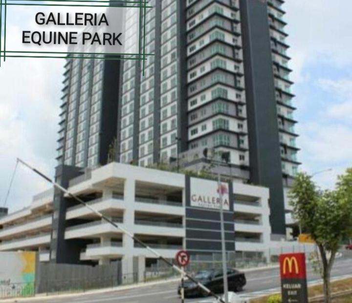Azin Ramli Studio Seri Kembangan Luaran gambar